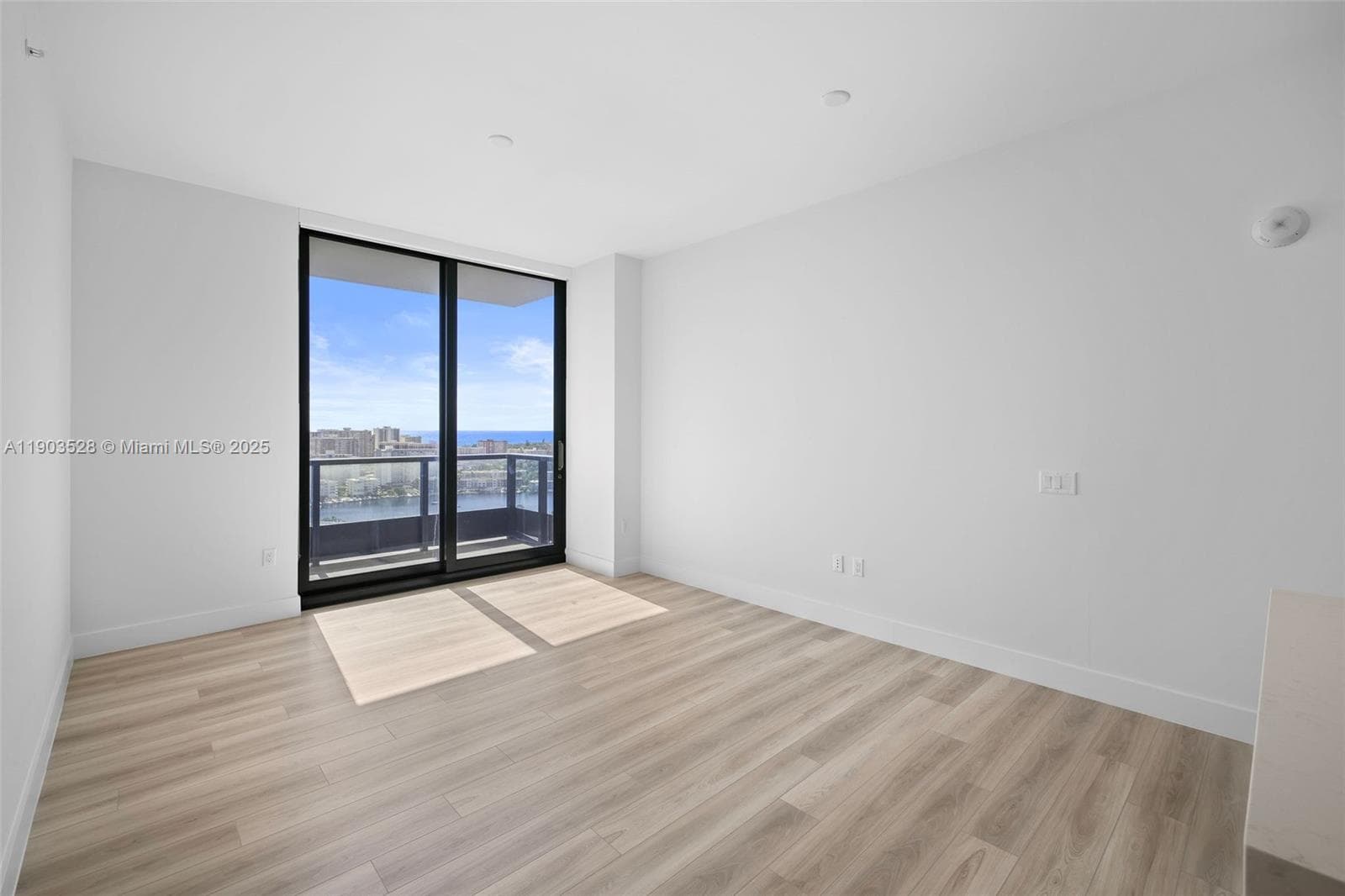 101 Diplomat Pkwy 2306 photo 7