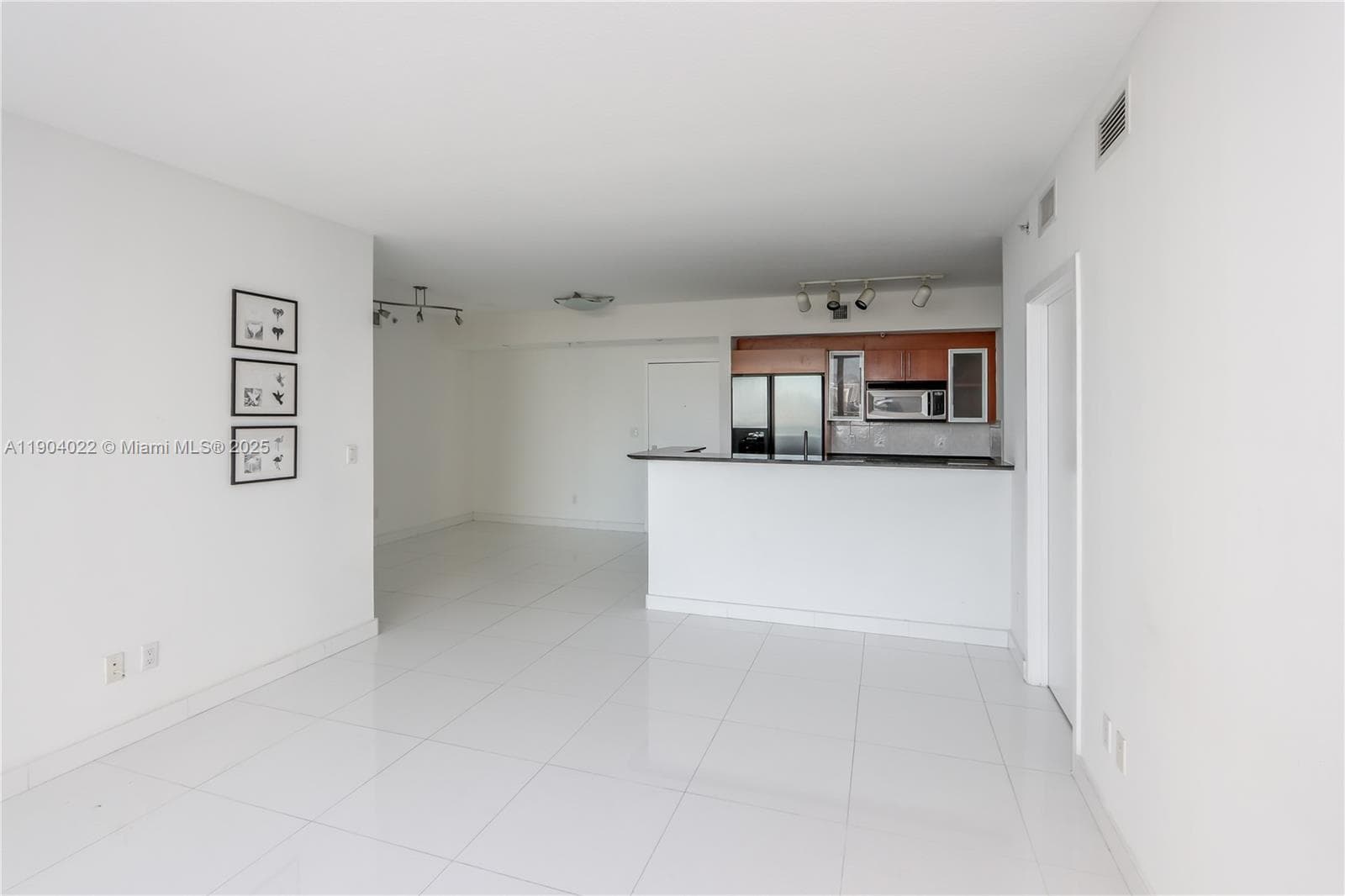325 S Biscayne Blvd 1722 photo 13