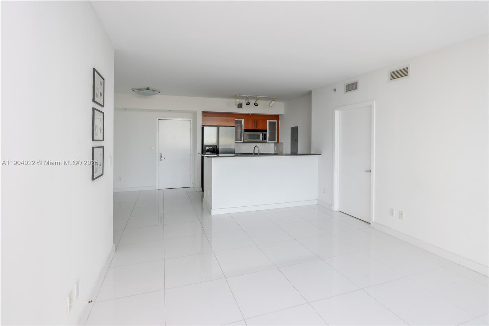 325 S Biscayne Blvd 1722 photo 14