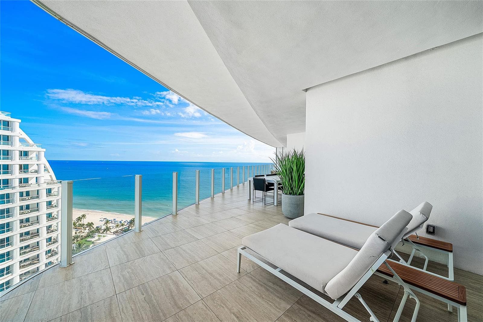 525 N Fort Lauderdale Beach Boulevard 1802 photo 23