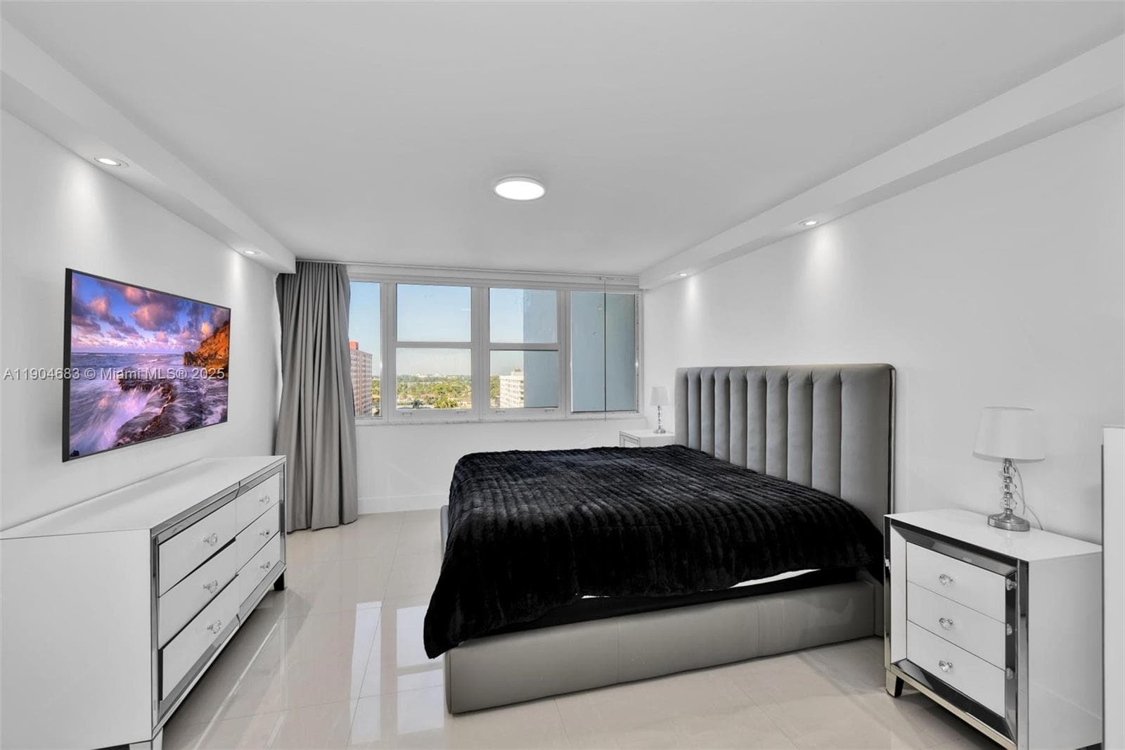 3140 S Ocean Dr 1011 photo 18