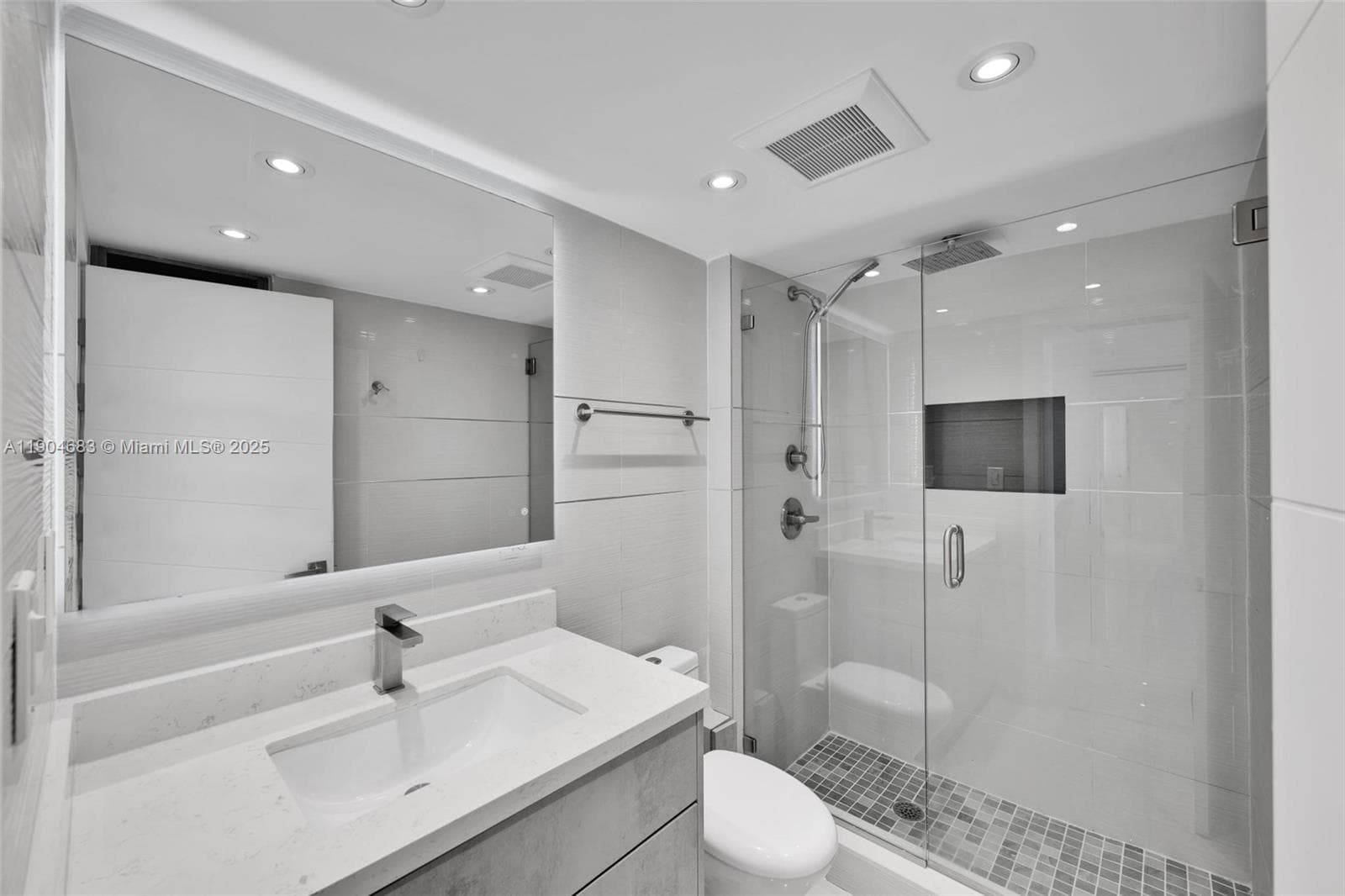 3140 S Ocean Dr 1011 photo 25