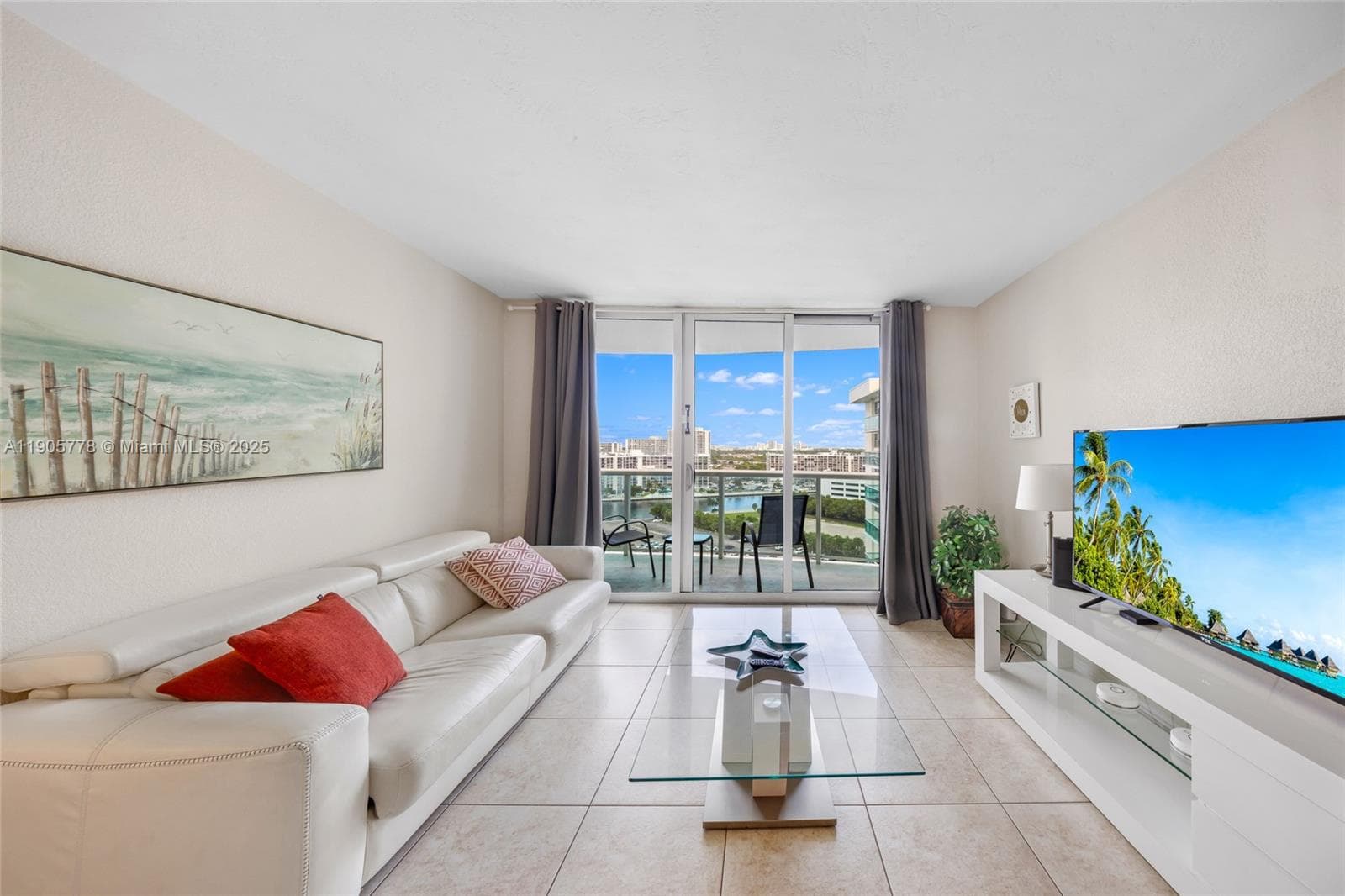 3801 S Ocean Dr 15R photo 2