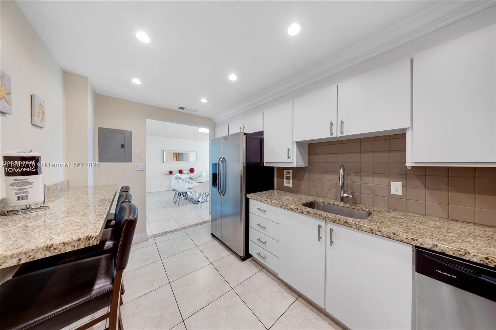3801 S Ocean Dr 15R photo 11