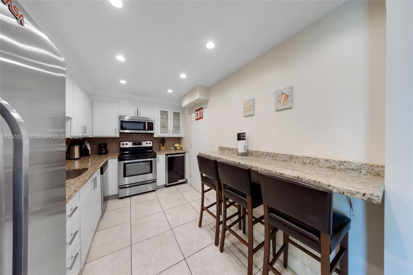 3801 S Ocean Dr 15R photo 8