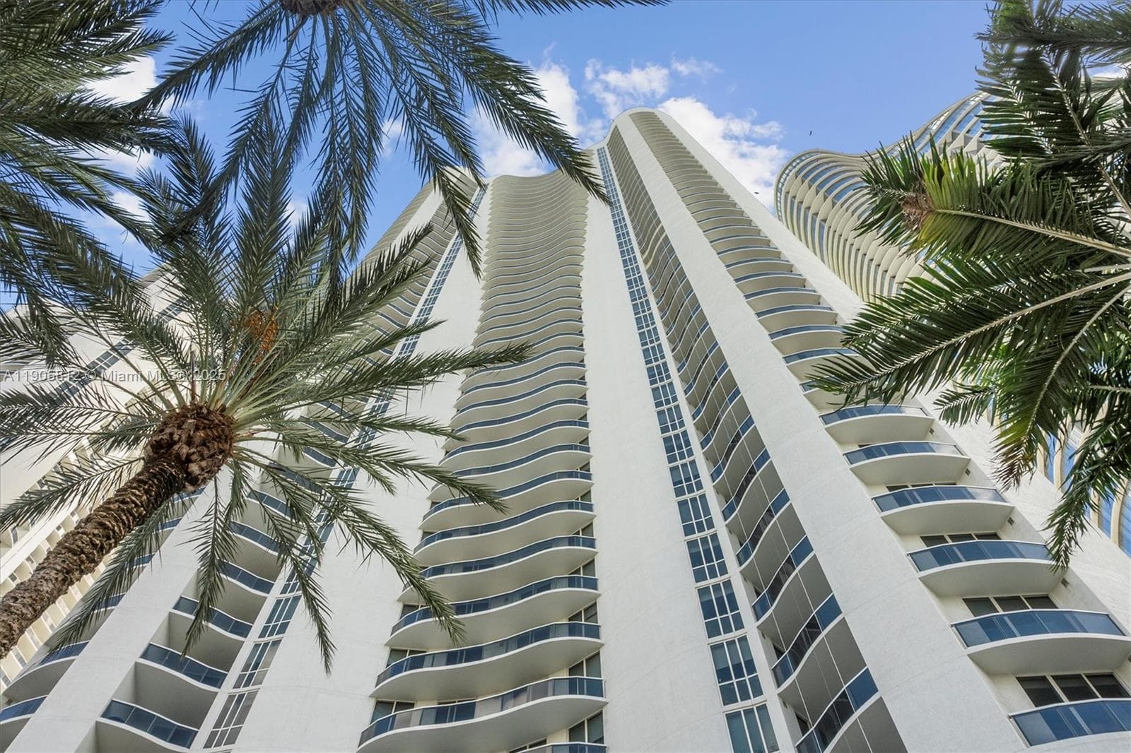 15811 Collins Ave 3405 photo 1