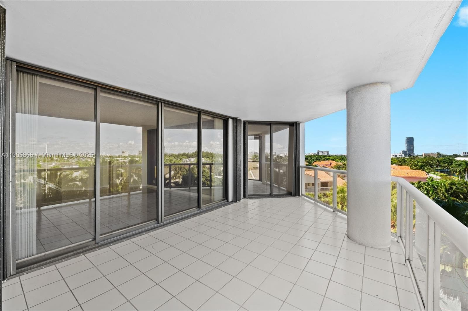 3598 Yacht Club Dr 602 photo 11