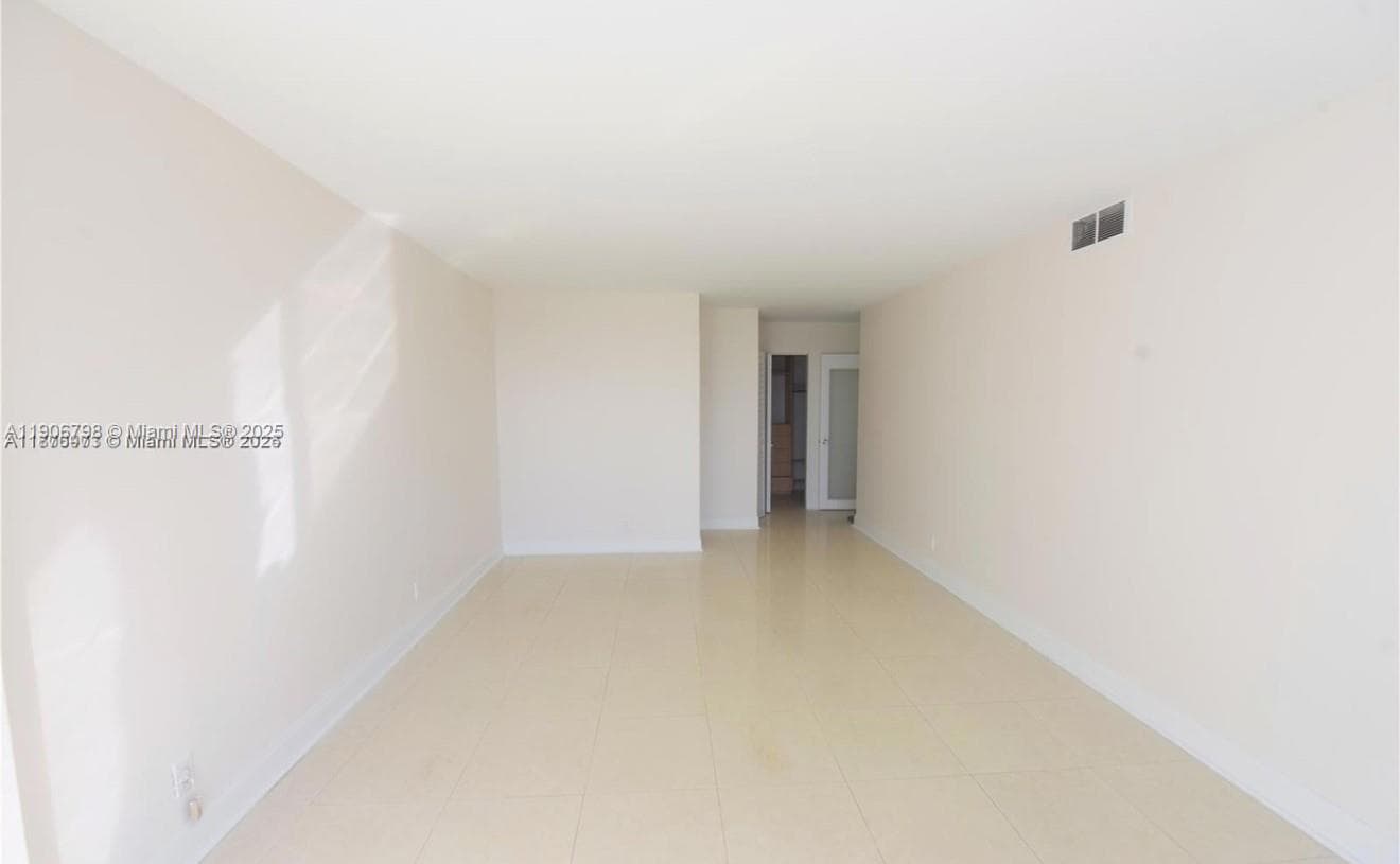 200 Leslie Dr 1124 photo 10