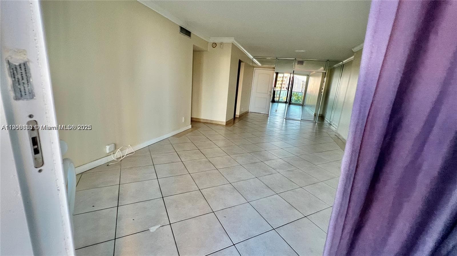 100 Bayview Dr 607 photo 3