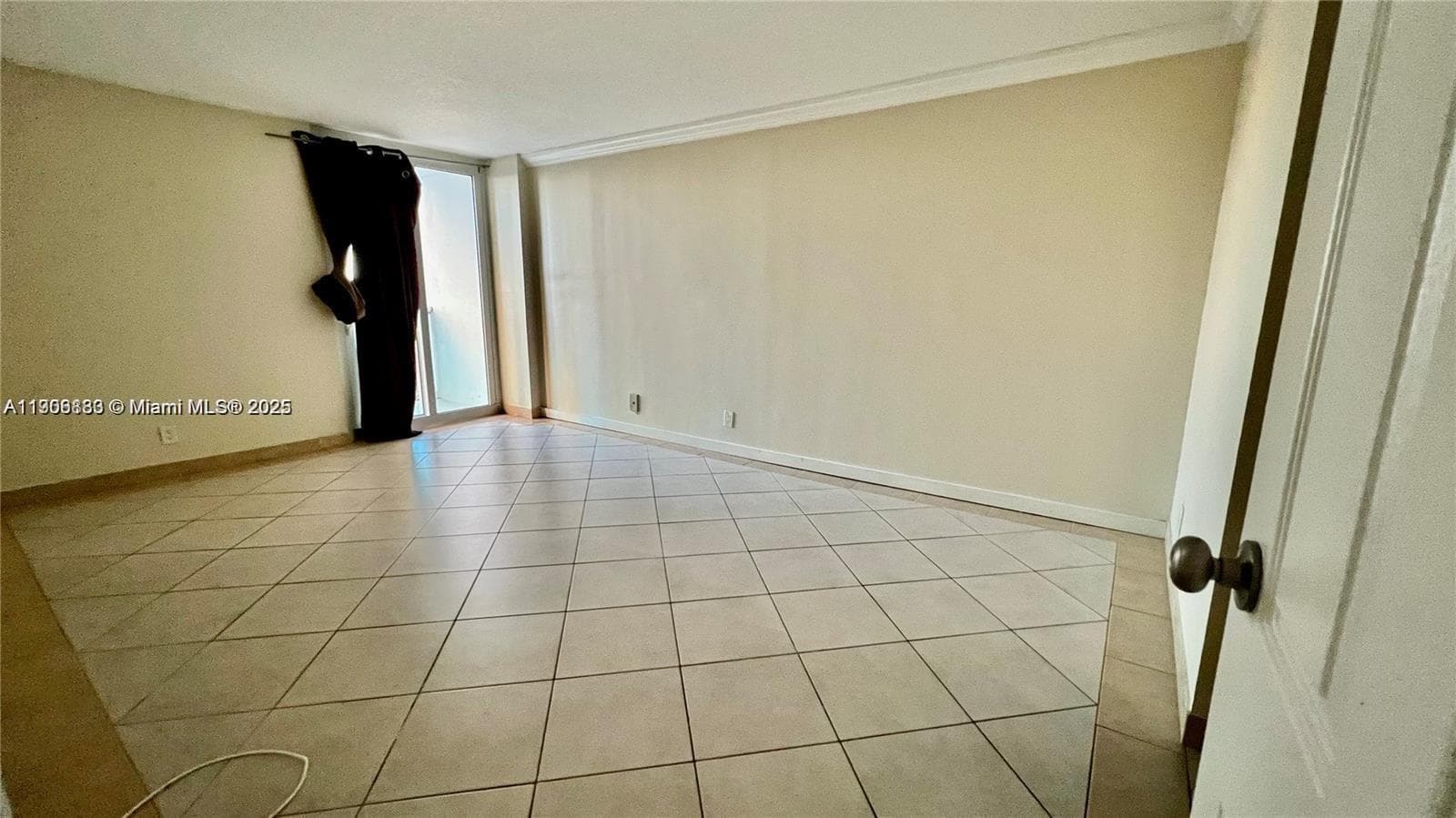 100 Bayview Dr 607 photo 8