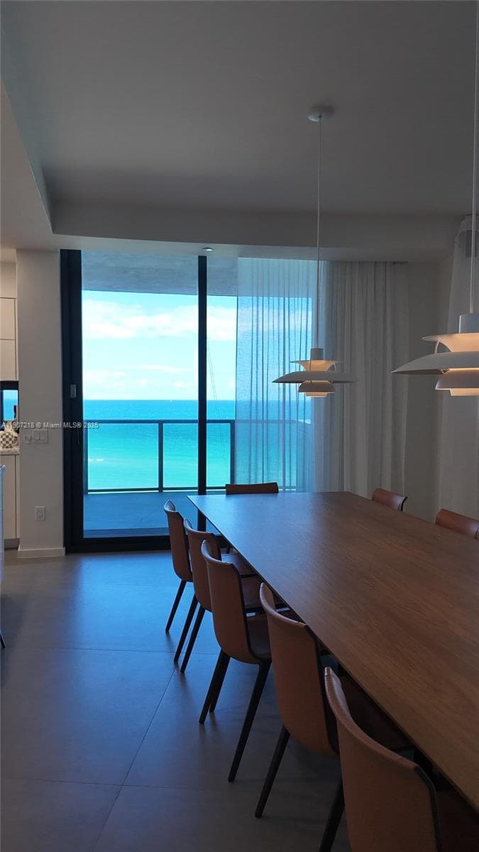 18555 Collins Ave 905 photo 8