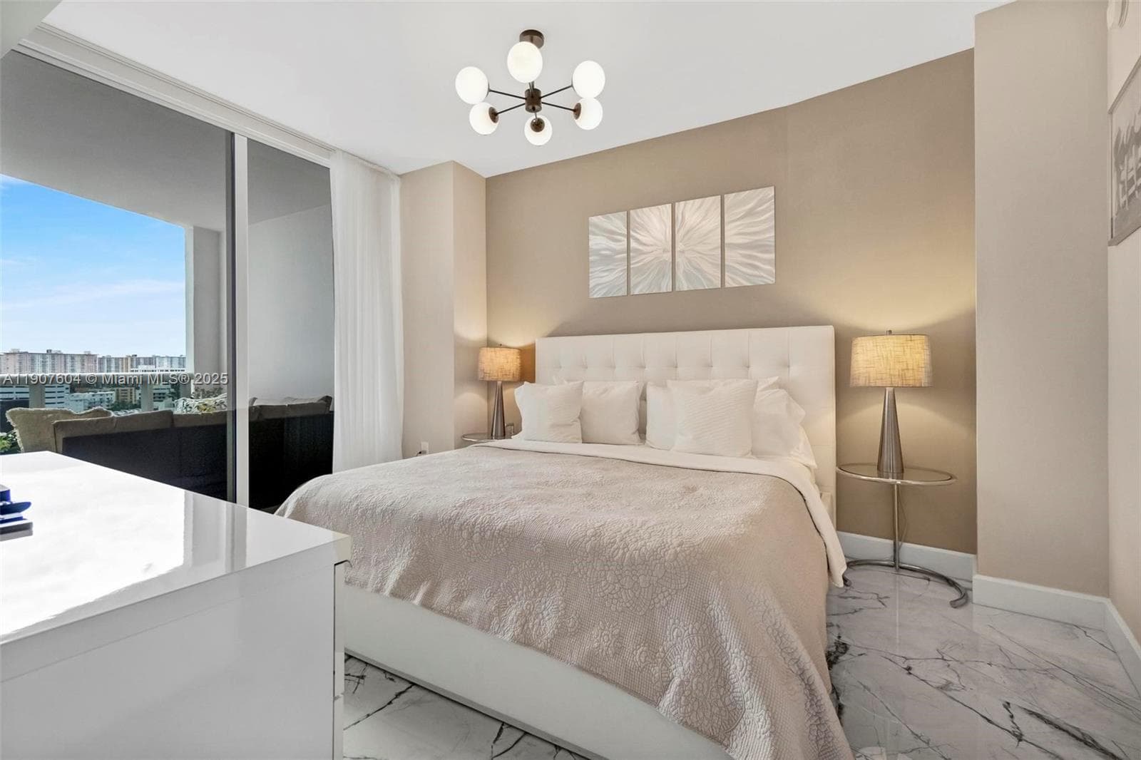 18201 Collins Ave 1408 photo 5