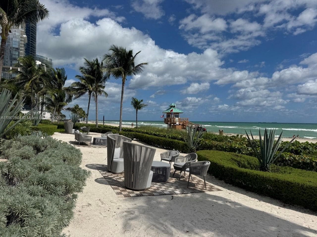18201 Collins Ave 1408 photo 15