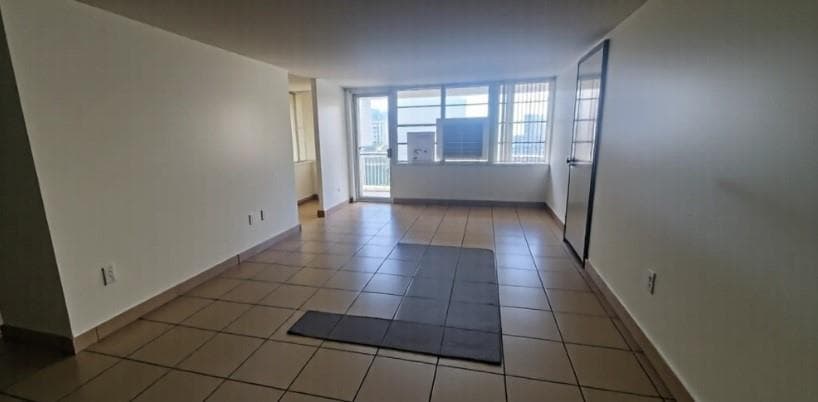250 174th Street 819 photo 3