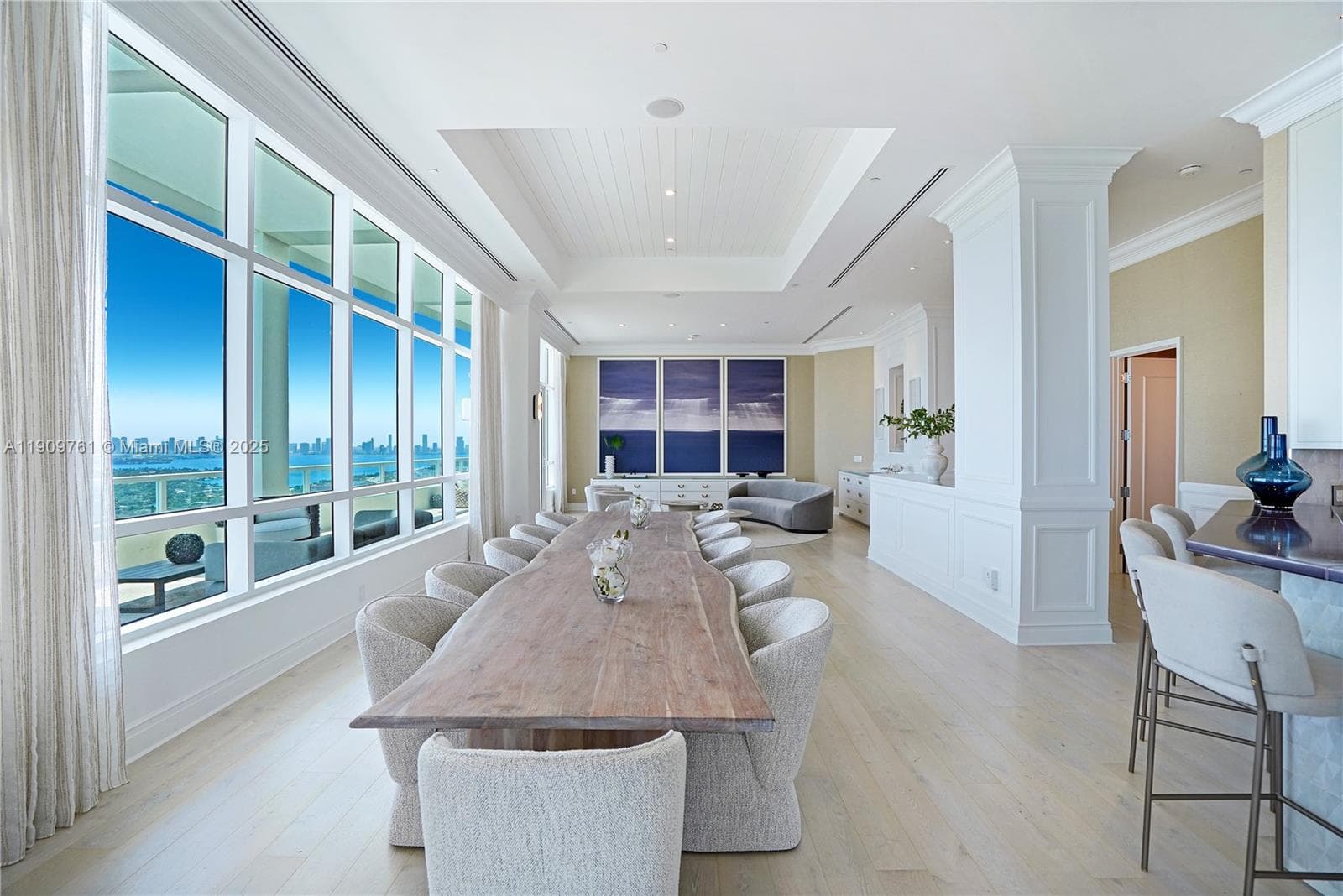 4401 Collins Ave PH South photo 24