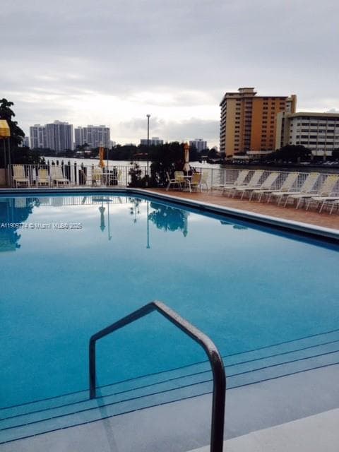 1833 S Ocean Dr 308 photo 3