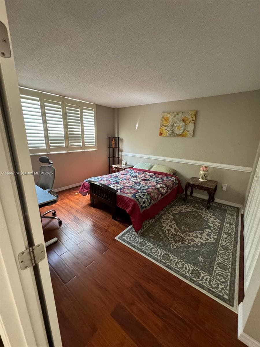 1833 S Ocean Dr 308 photo 11