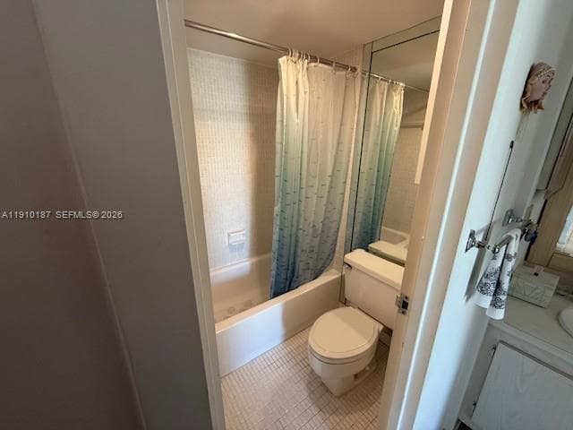 3625 N Country Club Dr 304 photo 17