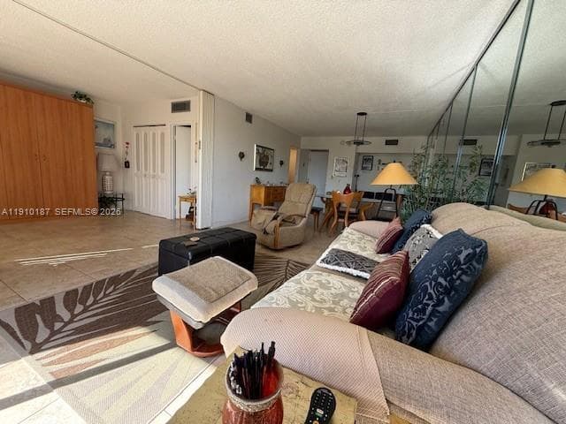 3625 N Country Club Dr 304 photo 1