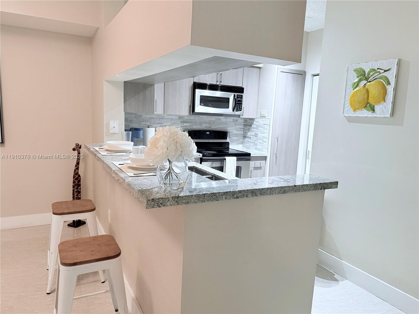 17150 N Bay Rd 2102 photo 3