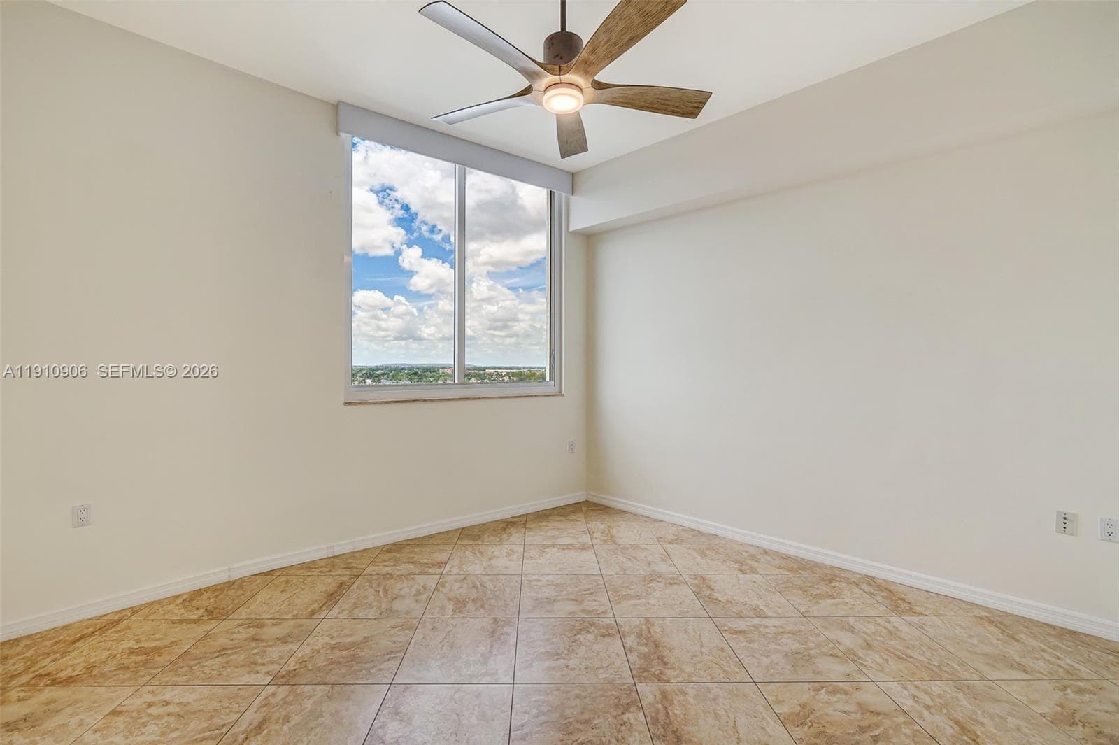 704 N Ocean Blvd 1001 photo 23