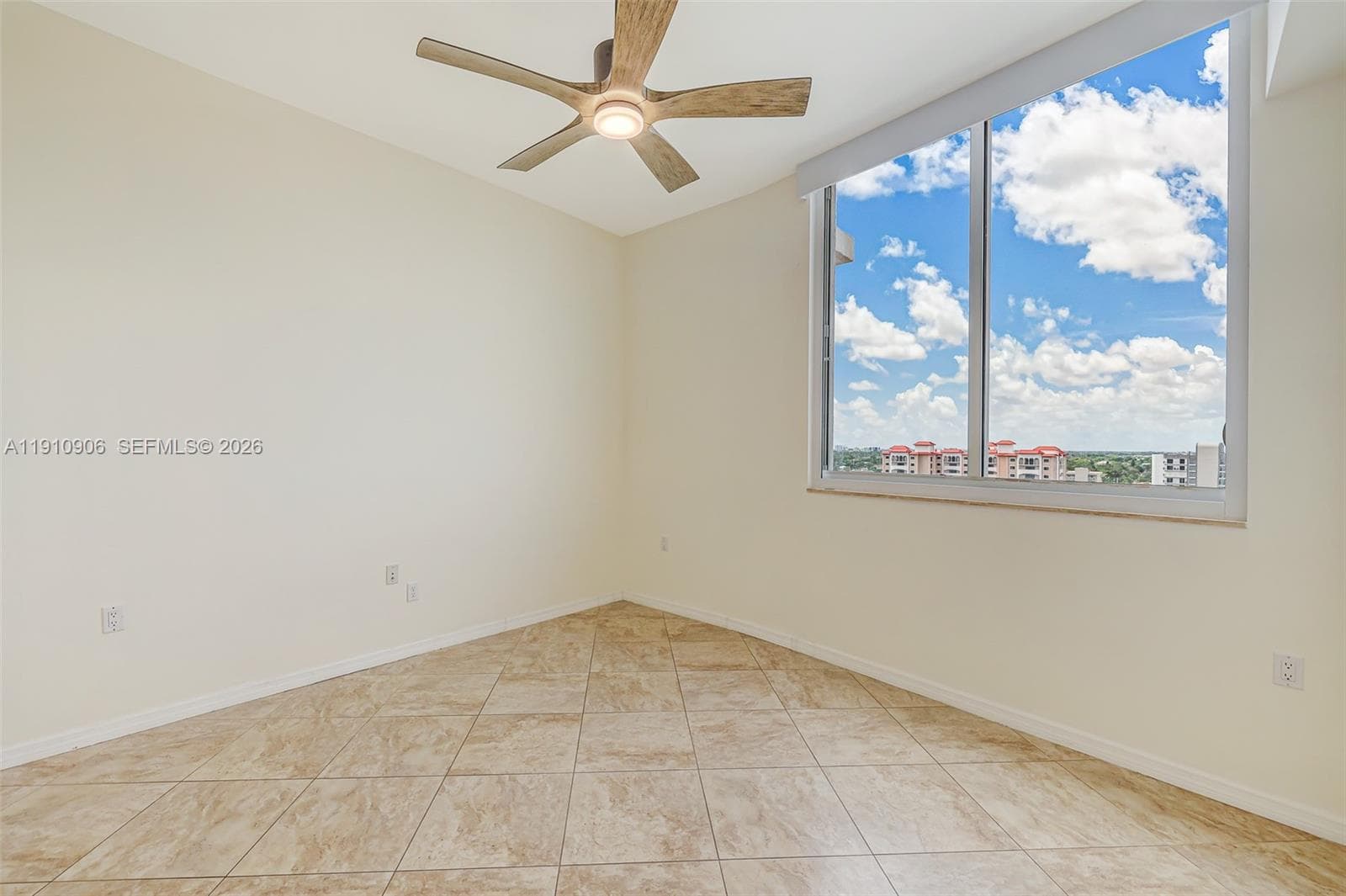 704 N Ocean Blvd 1001 photo 24