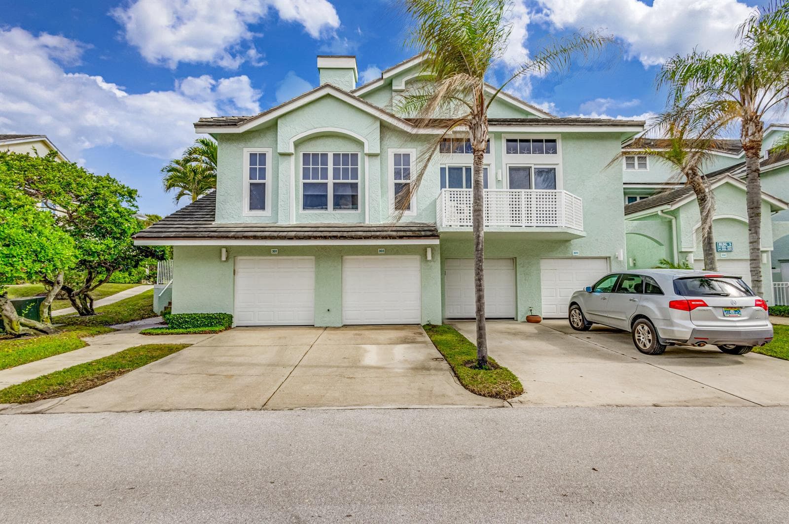 303 Mainsail Circle photo 3