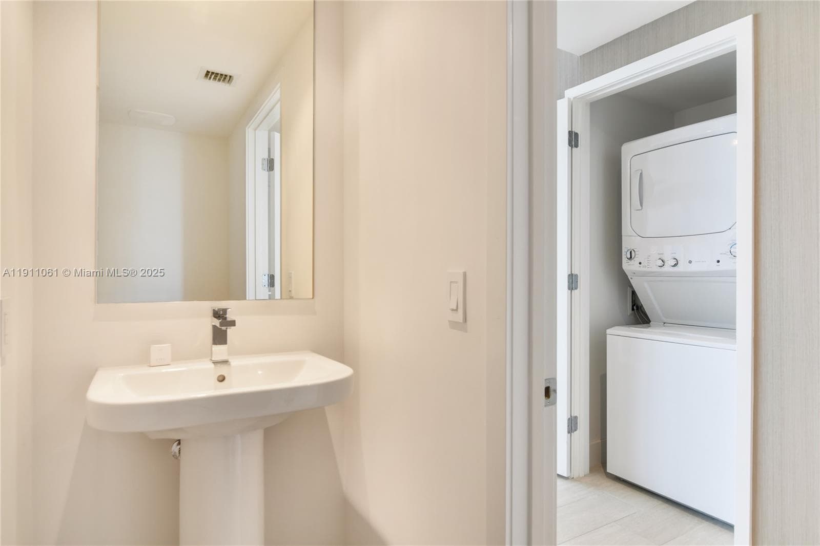 4010 S Ocean Dr R3206 photo 15