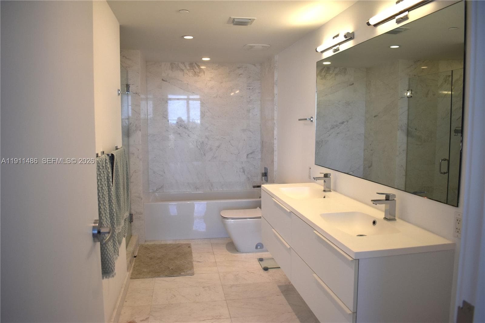 9940 W Bay Harbor Dr 6D-N photo 23