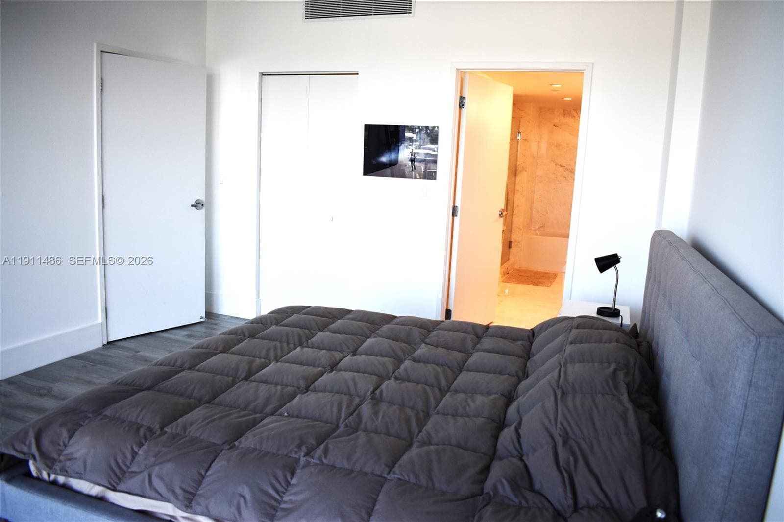 9940 W Bay Harbor Dr 6D-N photo 20
