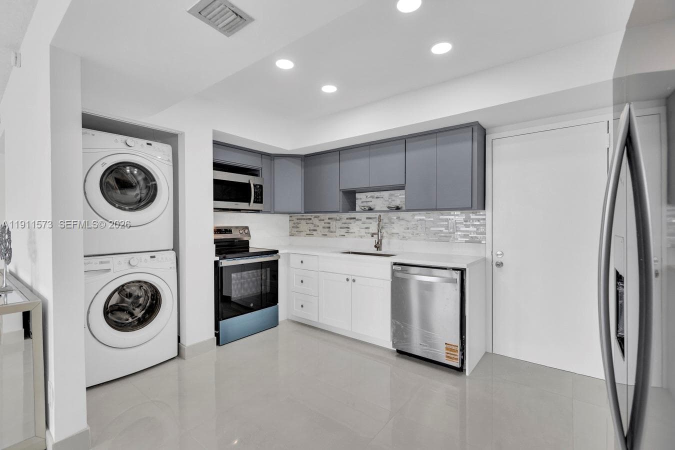 17720 N Bay Rd 803 photo 12