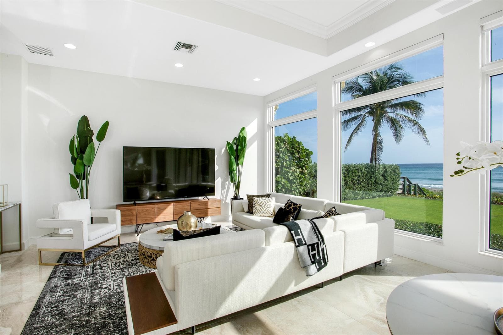 2635 S Ocean Boulevard photo 3