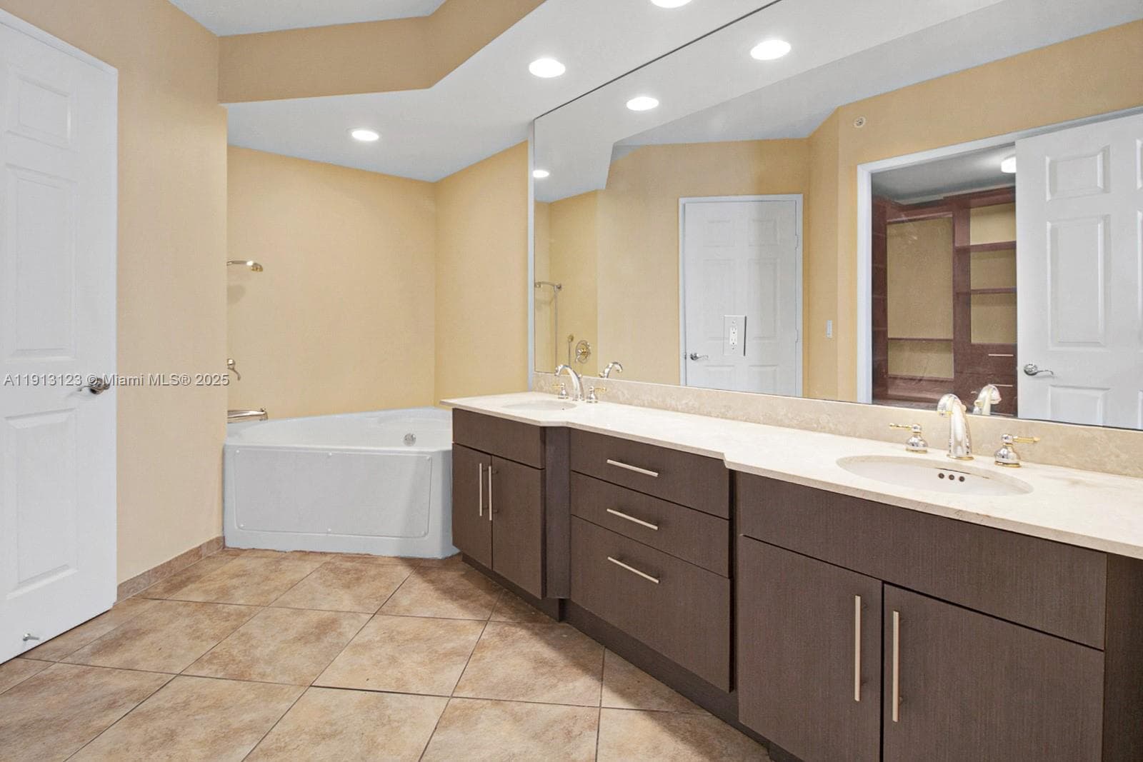 3370 Hidden Bay Dr 804 photo 20