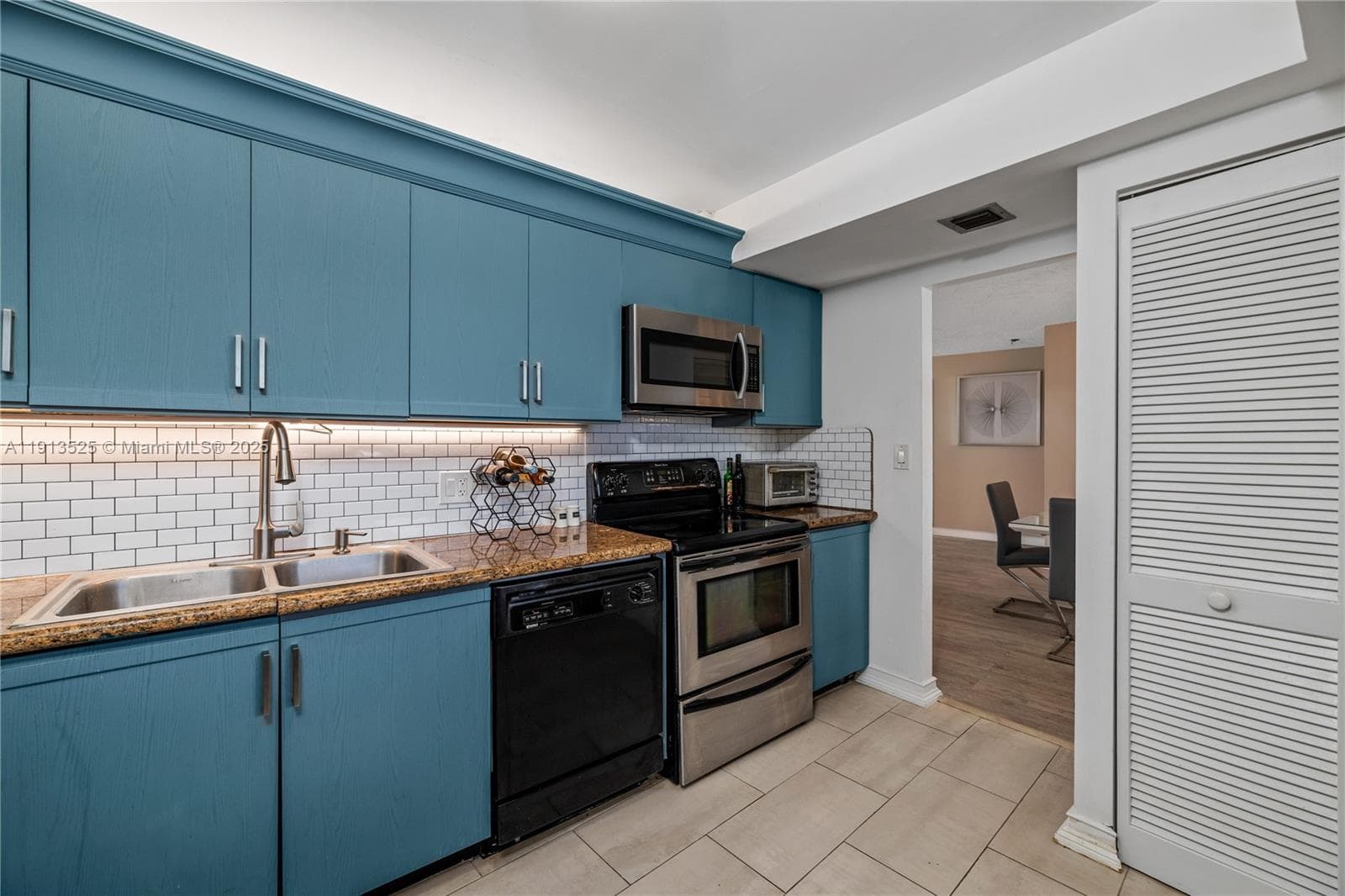 300 Ocean Trail Way 406 photo 10