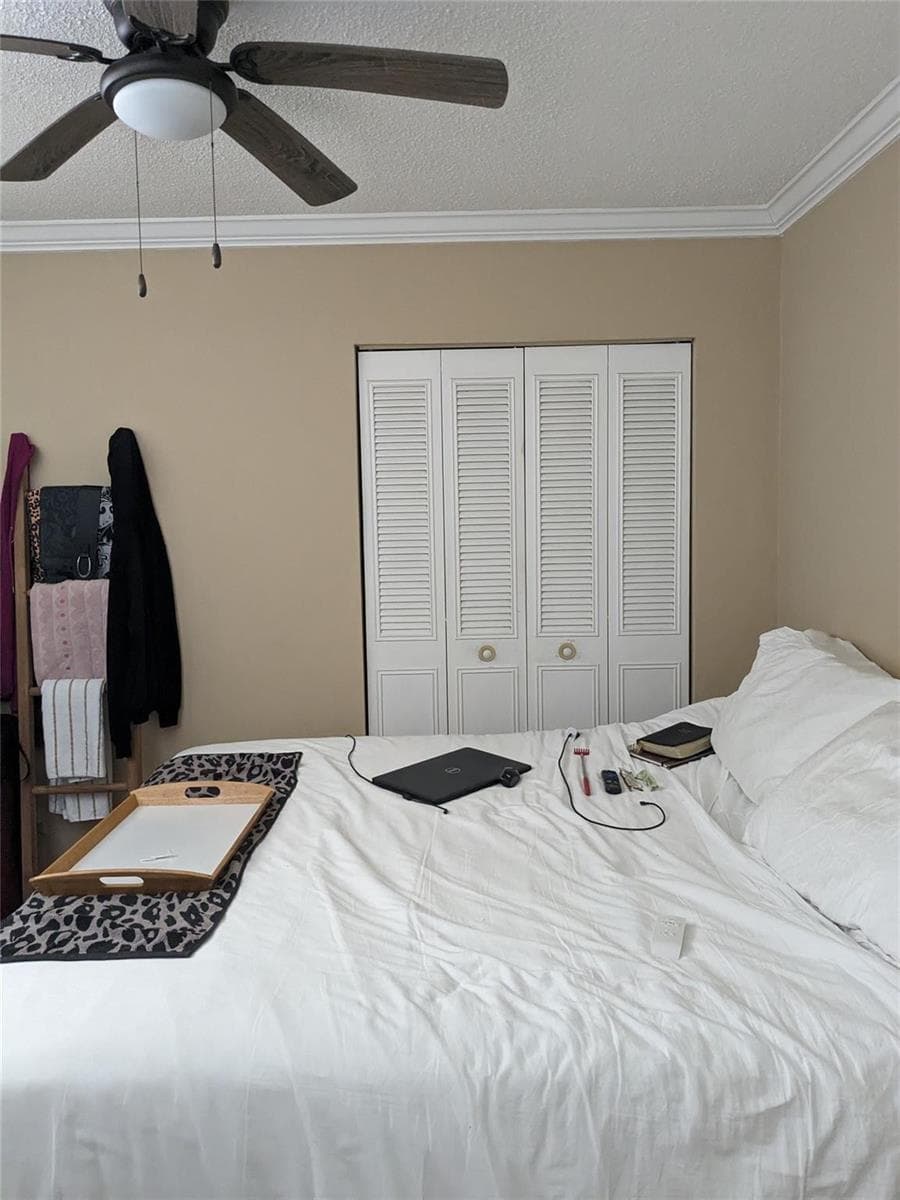 8001 N Crespi Boulevard 2c photo 9