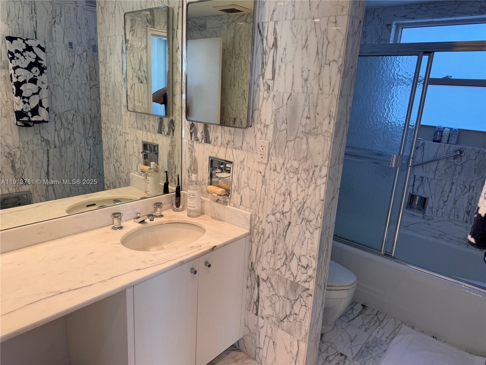 200 Ocean Lane Dr 909 photo 13