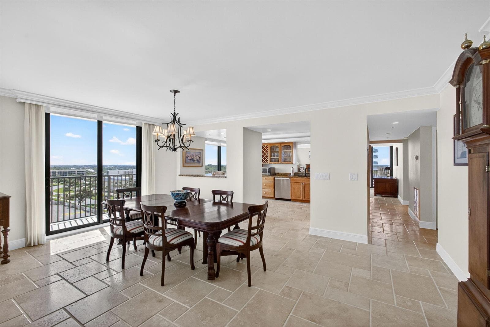 400 Beach Road 804 photo 7