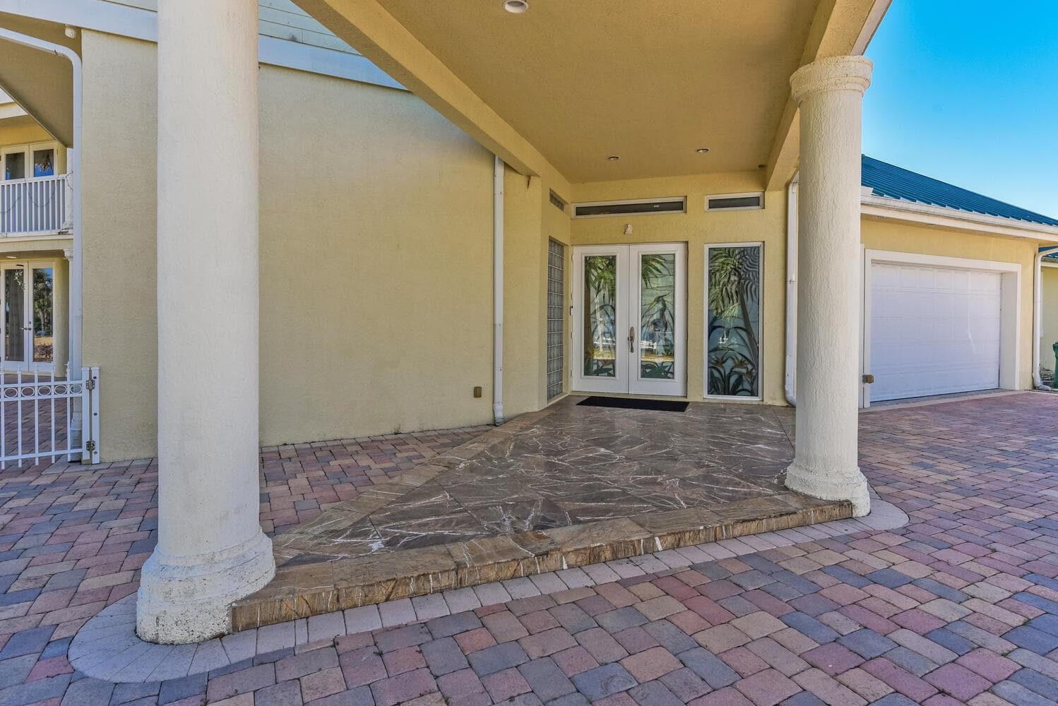 3343 S Indian River Drive photo 7