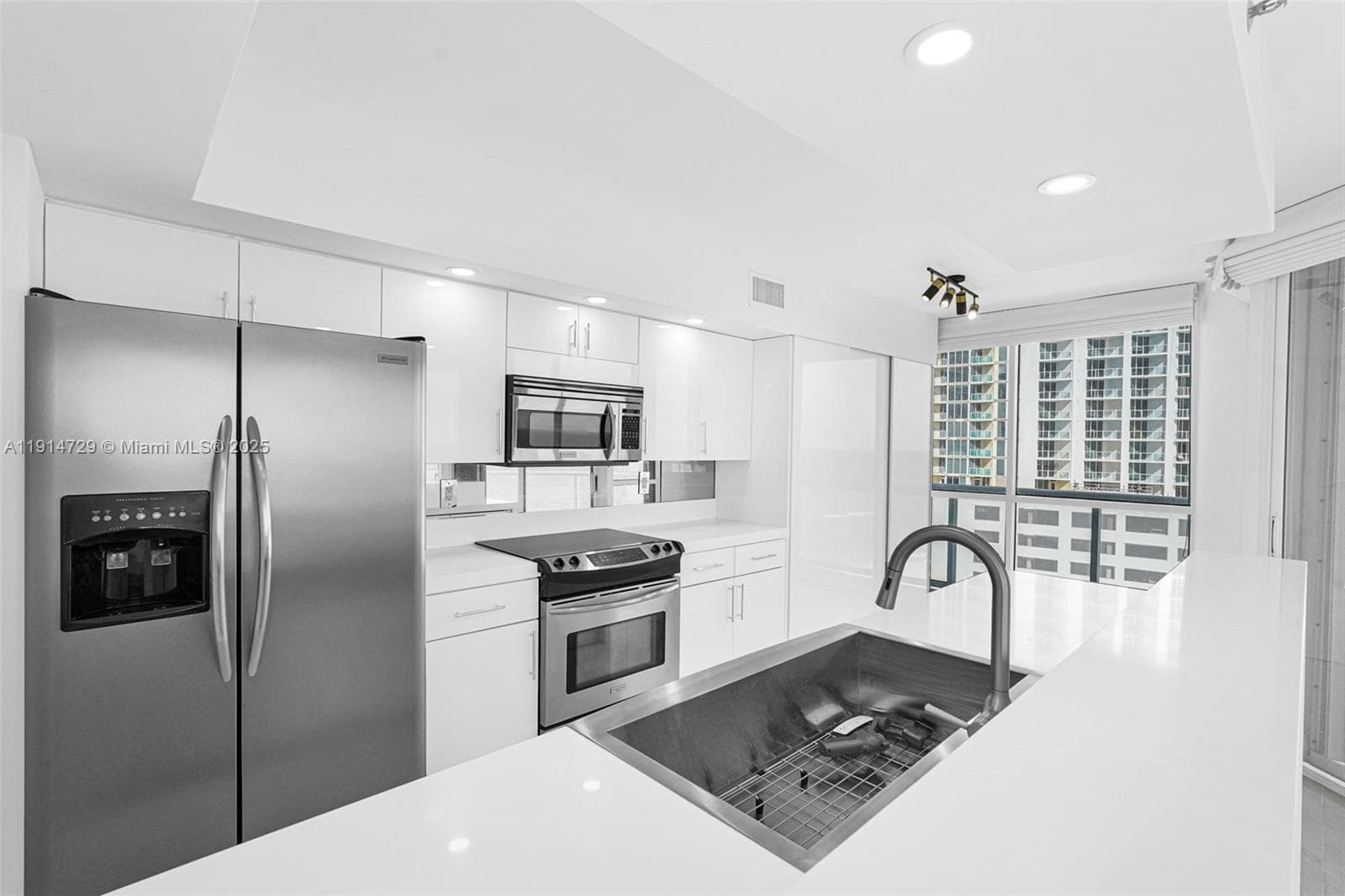 16485 Collins Ave 1236 photo 14