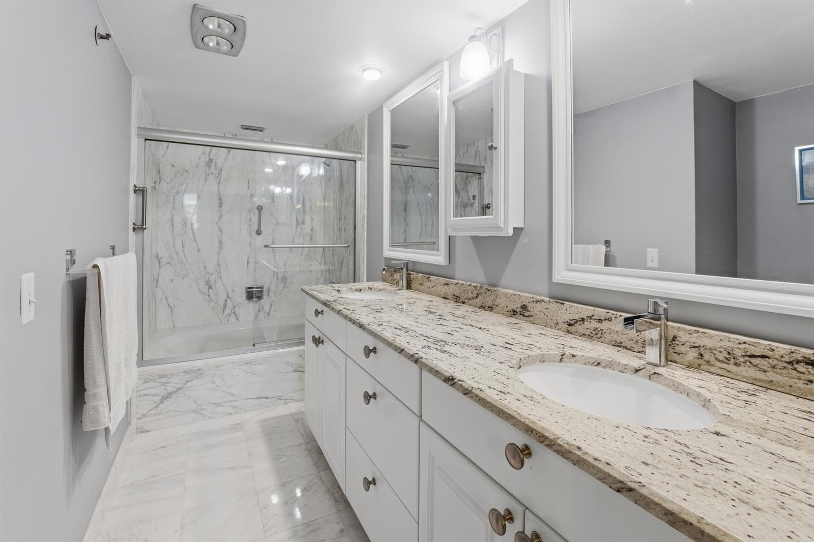 375 Beach Road 201 photo 11
