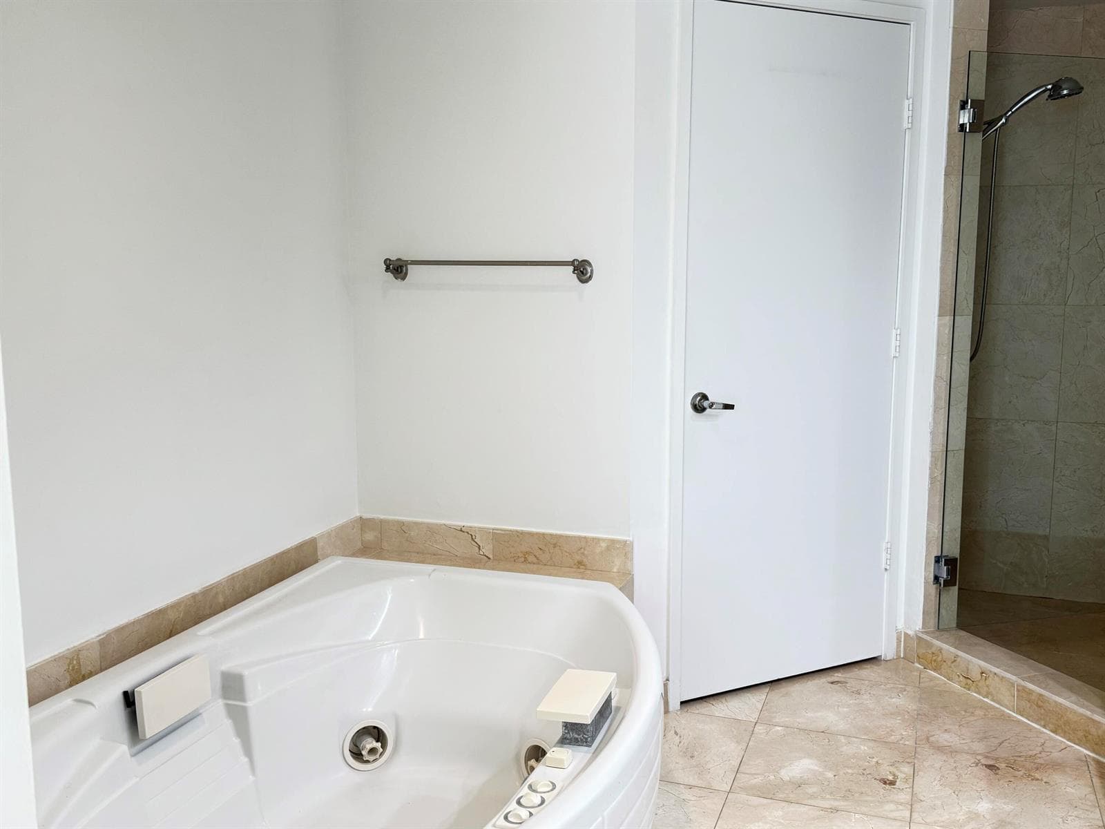 16275 Collins Avenue #1004 photo 17