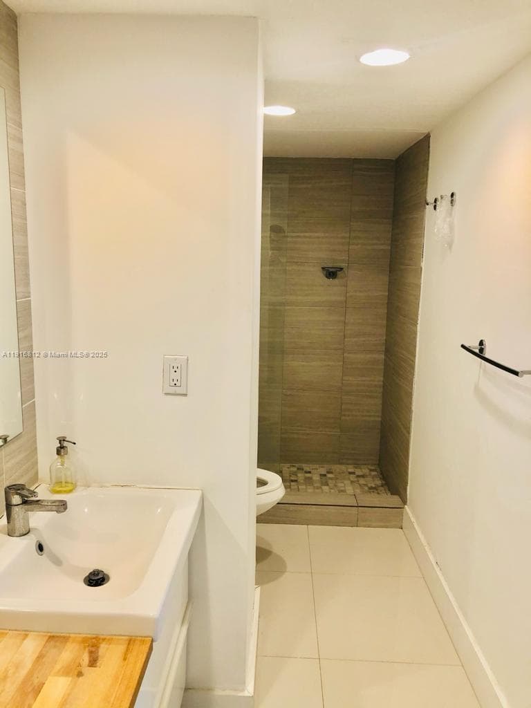 4001 S Ocean Dr 2H photo 16