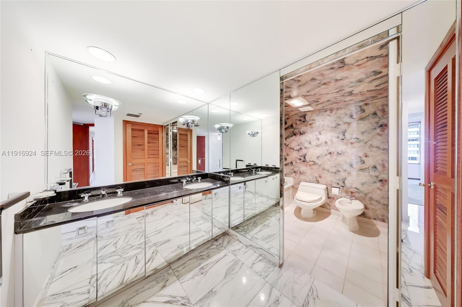 520 Brickell Key Dr A1104 photo 18