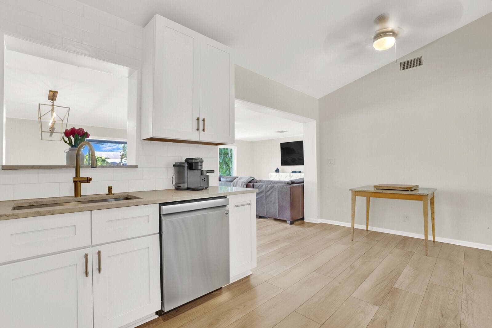 12980 Prosperity Farms Road photo 15