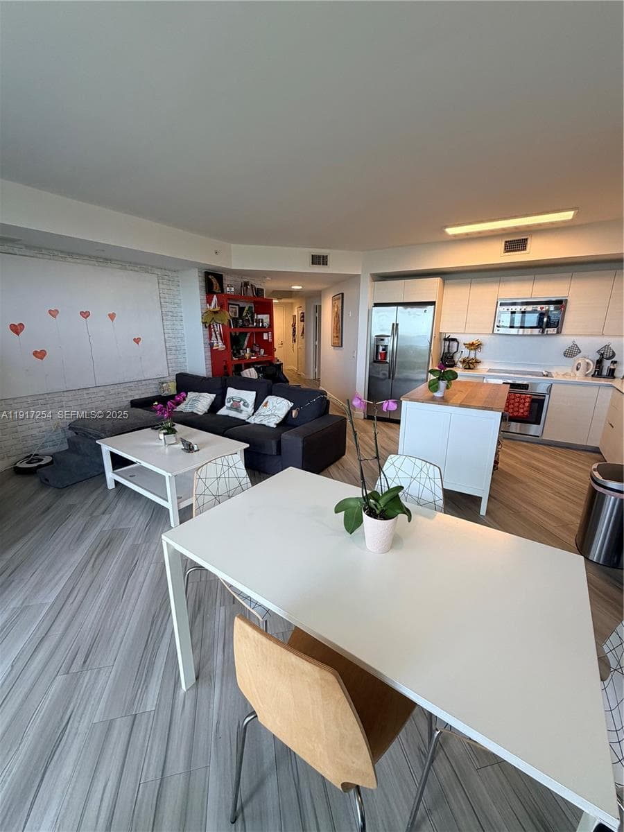 4250 Biscayne Blvd 902 photo 21