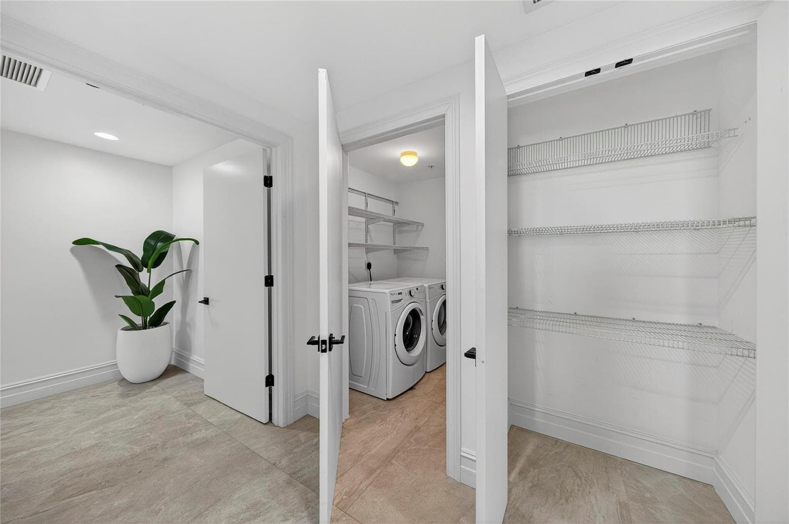 17301 Biscayne Boulevard 506 photo 23