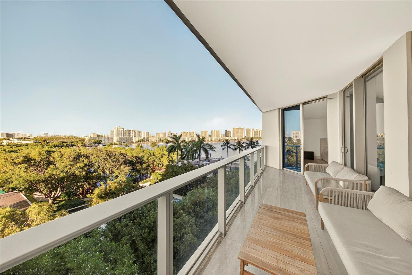 17301 Biscayne Boulevard 506 photo 16