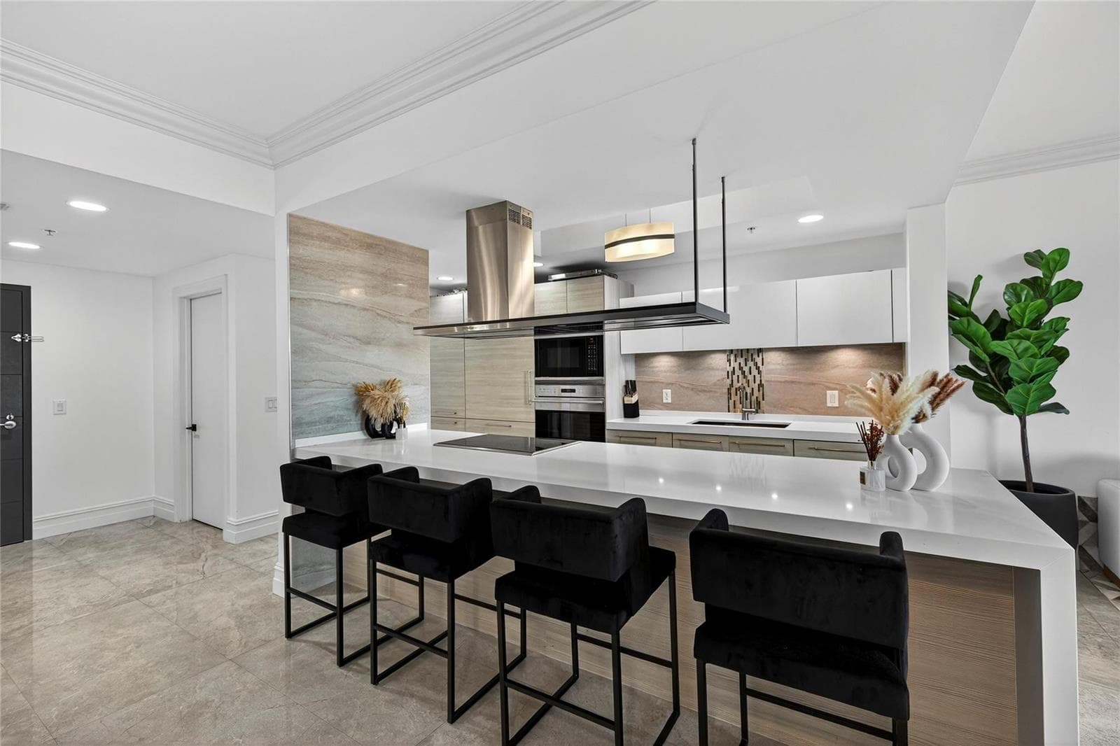 17301 Biscayne Boulevard 506 photo 7