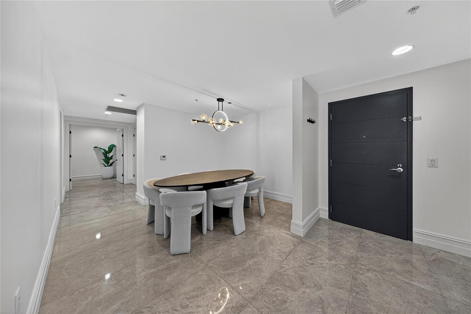 17301 Biscayne Boulevard 506 photo 5