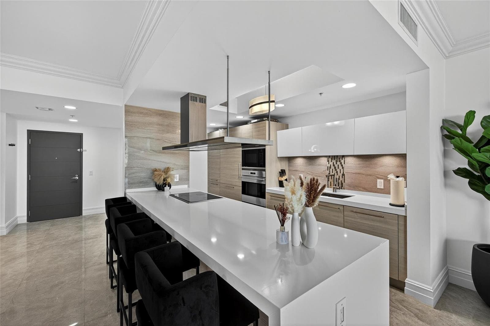17301 Biscayne Boulevard 506 photo 4